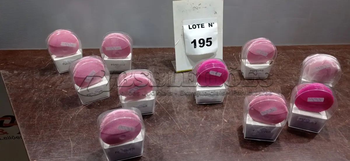 LOTE 195 -  10 ESCOVAS DE LIMPEZA FACIAL.  (NO ESTADO, NÃO SABEMOS SE FUNCIONA. LEILÃO NÃO TEM GARANTIA E NEM DEVOLUÇÃO, SUJEITO A POSSÍVEIS AVARIAS VISÍVEIS/OCULTAS E/OU AUSÊNCIA DE COMPONENTES)