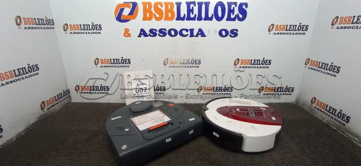 LOTE 007 - 02 ASPIRADORES ROBÔ MARCAS POLISHOP E NEATO. (NO ESTADO) ATENÇÃO! FAZER A VISITAÇÃO ANTES DE ARREMATAR, NÃO SABEMOS SE FUNCIONA, LEILÃO NÃO TEM GARANTIA E NEM DEVOLUÇÃO, SUJEITO A POSSÍVEIS AVARIAS VISÍVEIS/OCULTAS E/OU AUSÊNCIA DE COMPONENTES.