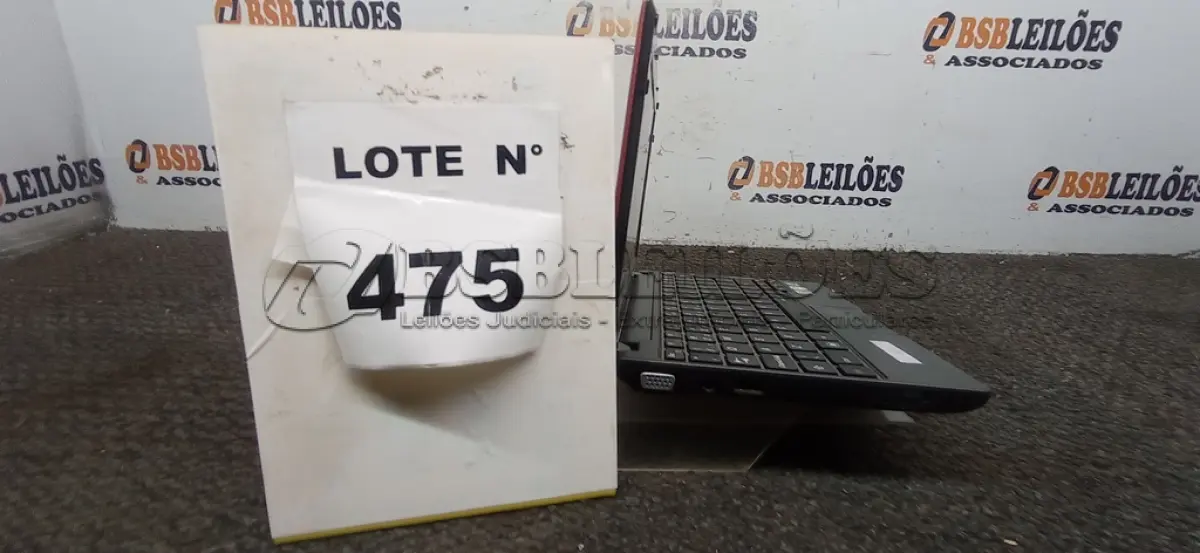 LOTE 475 -  01 NETEBOOK LENOVO SEM FONTE. (NO ESTADO) ATENÇÃO! FAZER A VISITAÇÃO ANTES DE ARREMATAR, NÃO SABEMOS SE FUNCIONA, LEILÃO NÃO TEM GARANTIA E NEM DEVOLUÇÃO, SUJEITO A POSSÍVEIS AVARIAS VISÍVEIS/OCULTAS E/OU AUSÊNCIA DE COMPONENTES.