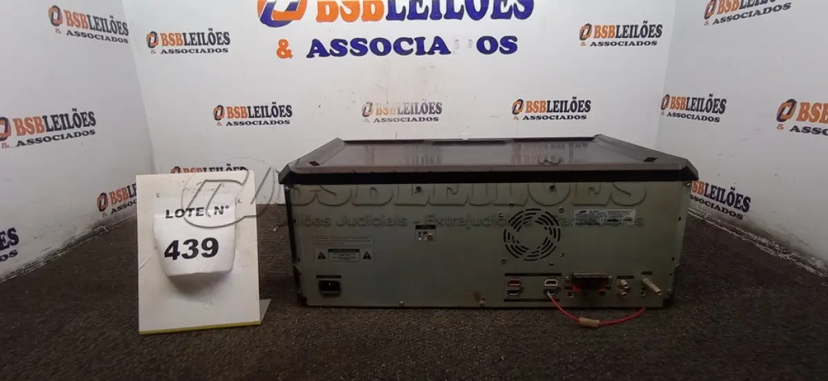 LOTE 439 -  01 MINI HIFI COMPONENT AUDIO SYSTEM SAMSUNG.  (NO ESTADO) ATENÇÃO! FAZER A VISITAÇÃO ANTES DE ARREMATAR, NÃO SABEMOS SE FUNCIONA, LEILÃO NÃO TEM GARANTIA E NEM DEVOLUÇÃO, SUJEITO A POSSÍVEIS AVARIAS VISÍVEIS/OCULTAS E/OU AUSÊNCIA DE COMPONENTES.