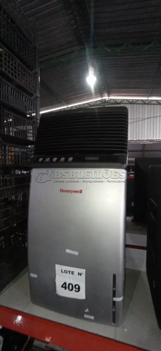 LOTE 409 -   01 CLIMATIZADOR HONEYWELL.  (NO ESTADO) ATENÇÃO! FAZER A VISITAÇÃO ANTES DE ARREMATAR, NÃO SABEMOS SE FUNCIONA, LEILÃO NÃO TEM GARANTIA E NEM DEVOLUÇÃO, SUJEITO A POSSÍVEIS AVARIAS VISÍVEIS/OCULTAS E/OU AUSÊNCIA DE COMPONENTES.