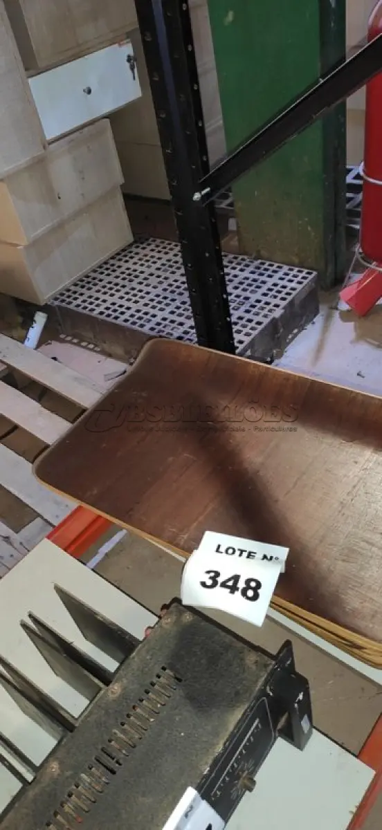 LOTE 348 - 20 PLACAS DE MADEIRA. (NO ESTADO) ATENÇÃO! FAZER A VISITAÇÃO ANTES DE ARREMATAR, NÃO SABEMOS SE FUNCIONA, LEILÃO NÃO TEM GARANTIA E NEM DEVOLUÇÃO, SUJEITO A POSSÍVEIS AVARIAS VISÍVEIS/OCULTAS E/OU AUSÊNCIA DE COMPONENTES.