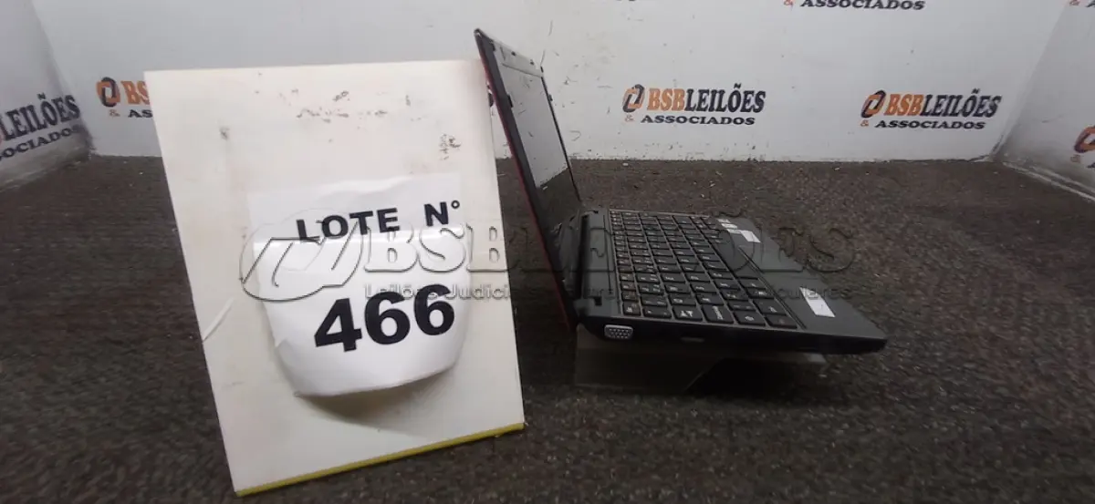 LOTE 466 - 01 NETEBOOK LENOVO SEM FONTE. (NO ESTADO) ATENÇÃO! FAZER A VISITAÇÃO ANTES DE ARREMATAR, NÃO SABEMOS SE FUNCIONA, LEILÃO NÃO TEM GARANTIA E NEM DEVOLUÇÃO, SUJEITO A POSSÍVEIS AVARIAS VISÍVEIS/OCULTAS E/OU AUSÊNCIA DE COMPONENTES.