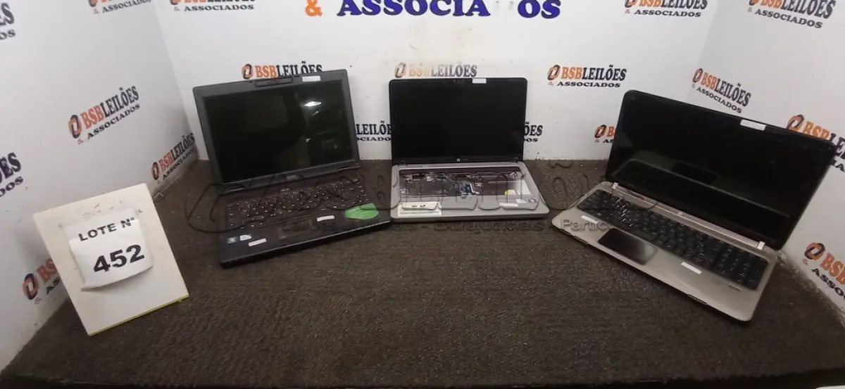 LOTE 452 - 03 NOTEBOOKS MARCAS DIVERSAS. (NO ESTADO) ATENÇÃO! FAZER A VISITAÇÃO ANTES DE ARREMATAR, NÃO SABEMOS SE FUNCIONA, LEILÃO NÃO TEM GARANTIA E NEM DEVOLUÇÃO, SUJEITO A POSSÍVEIS AVARIAS VISÍVEIS/OCULTAS E/OU AUSÊNCIA DE COMPONENTES.