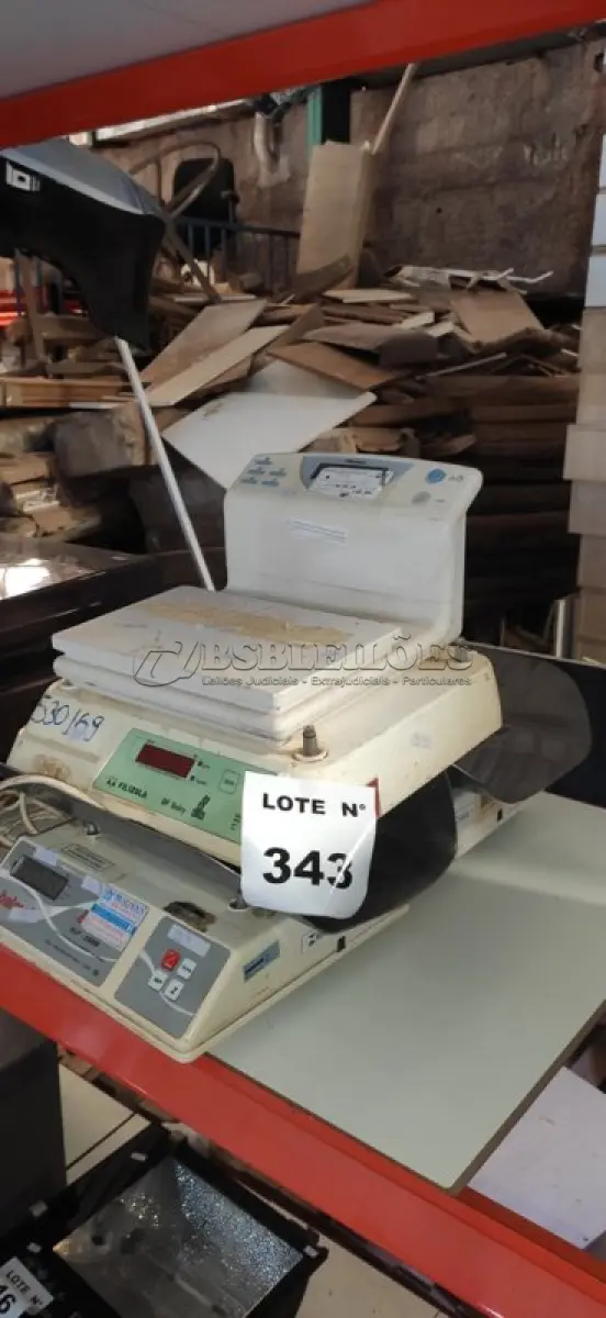 LOTE 343 -  01 LOTE COM BALANÇAS DIVERSAS.  (NO ESTADO) ATENÇÃO! FAZER A VISITAÇÃO ANTES DE ARREMATAR, NÃO SABEMOS SE FUNCIONA, LEILÃO NÃO TEM GARANTIA E NEM DEVOLUÇÃO, SUJEITO A POSSÍVEIS AVARIAS VISÍVEIS/OCULTAS E/OU AUSÊNCIA DE COMPONENTES.