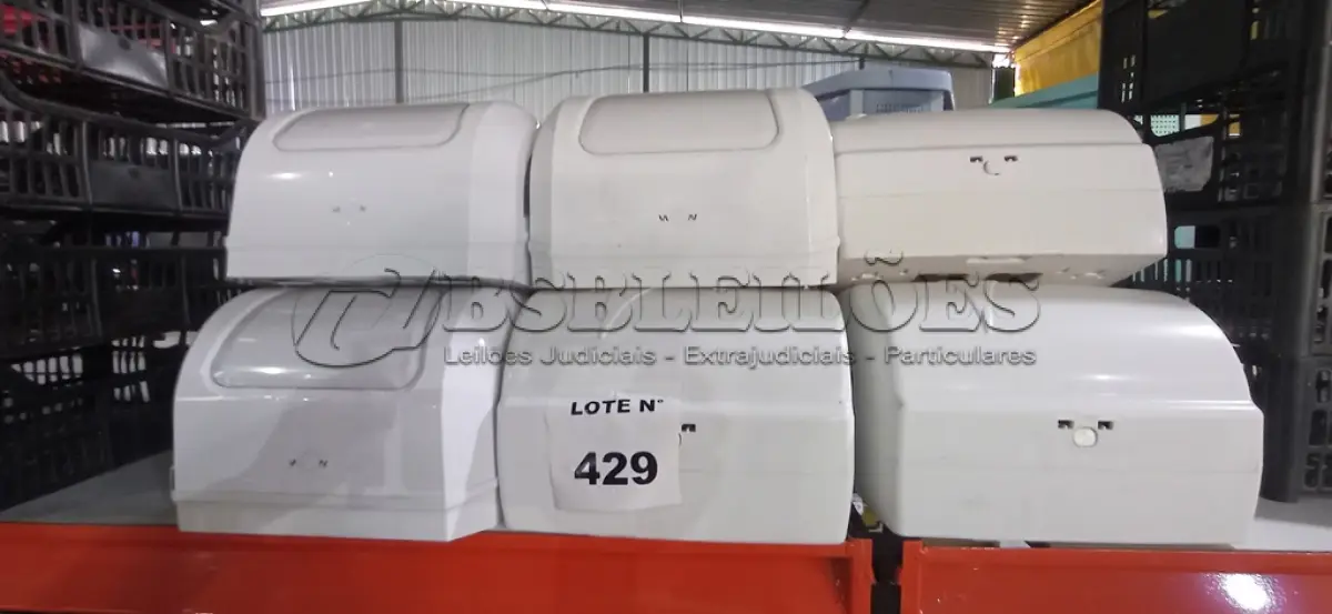 LOTE 429 - 09 DISPENSES DE PAPEL. (NO ESTADO) ATENÇÃO! FAZER A VISITAÇÃO ANTES DE ARREMATAR, NÃO SABEMOS SE FUNCIONA, LEILÃO NÃO TEM GARANTIA E NEM DEVOLUÇÃO, SUJEITO A POSSÍVEIS AVARIAS VISÍVEIS/OCULTAS E/OU AUSÊNCIA DE COMPONENTES.