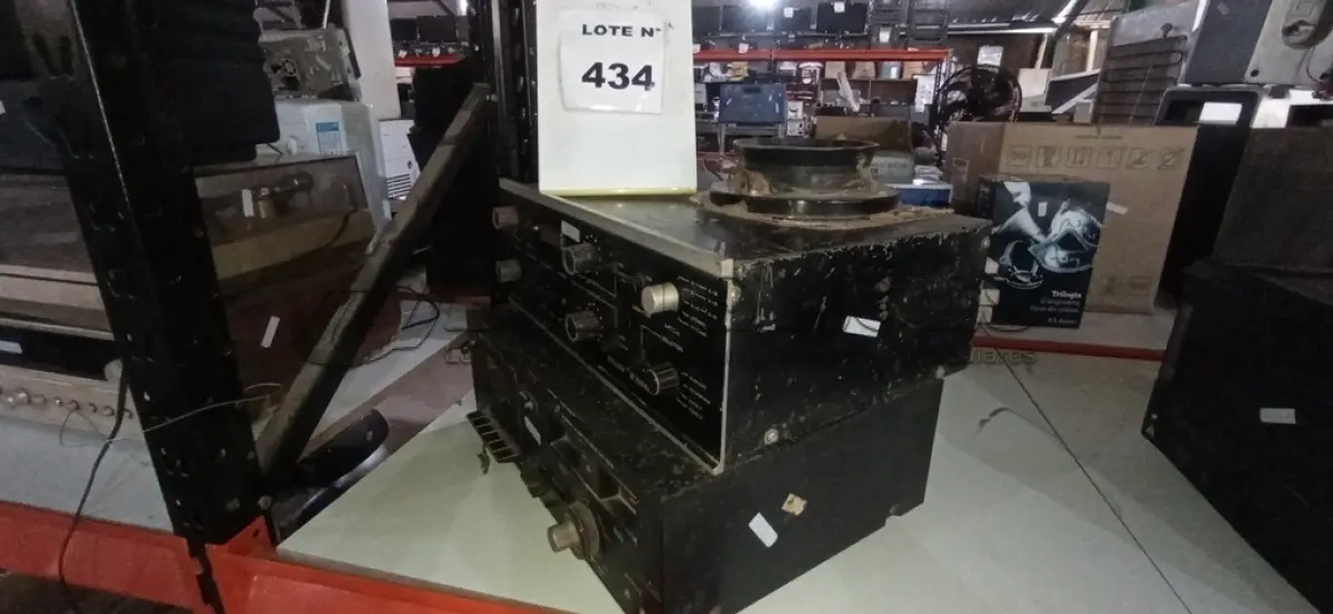 LOTE 434 -  01 STÉREO TAPE DECK CD-1200 E 01 PRO 2000 MK-2.  (NO ESTADO) ATENÇÃO! FAZER A VISITAÇÃO ANTES DE ARREMATAR, NÃO SABEMOS SE FUNCIONA, LEILÃO NÃO TEM GARANTIA E NEM DEVOLUÇÃO, SUJEITO A POSSÍVEIS AVARIAS VISÍVEIS/OCULTAS E/OU AUSÊNCIA DE COMPONENTES.