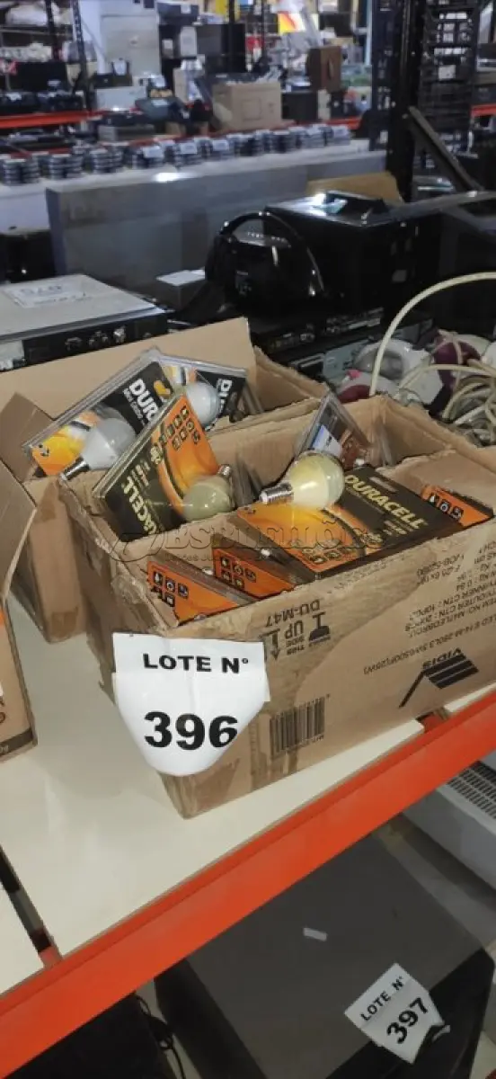 LOTE 396 - 01 LOTE COM VÁRIAS LÂMPADAS MINI GLOBO 25W MARCA DURACELL. (NO ESTADO) ATENÇÃO! FAZER A VISITAÇÃO ANTES DE ARREMATAR, NÃO SABEMOS SE FUNCIONA, LEILÃO NÃO TEM GARANTIA E NEM DEVOLUÇÃO, SUJEITO A POSSÍVEIS AVARIAS VISÍVEIS/OCULTAS E/OU AUSÊNCIA DE COMPONENTES.