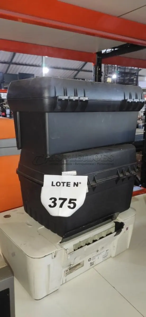 LOTE 375 - 01 IMPRESSORA MODELO 2546 MARCA HP E 02 MALETAS PARA FERRAMENTAS. (NO ESTADO) ATENÇÃO! FAZER A VISITAÇÃO ANTES DE ARREMATAR, NÃO SABEMOS SE FUNCIONA, LEILÃO NÃO TEM GARANTIA E NEM DEVOLUÇÃO, SUJEITO A POSSÍVEIS AVARIAS VISÍVEIS/OCULTAS E/OU AUSÊNCIA DE COMPONENTES.