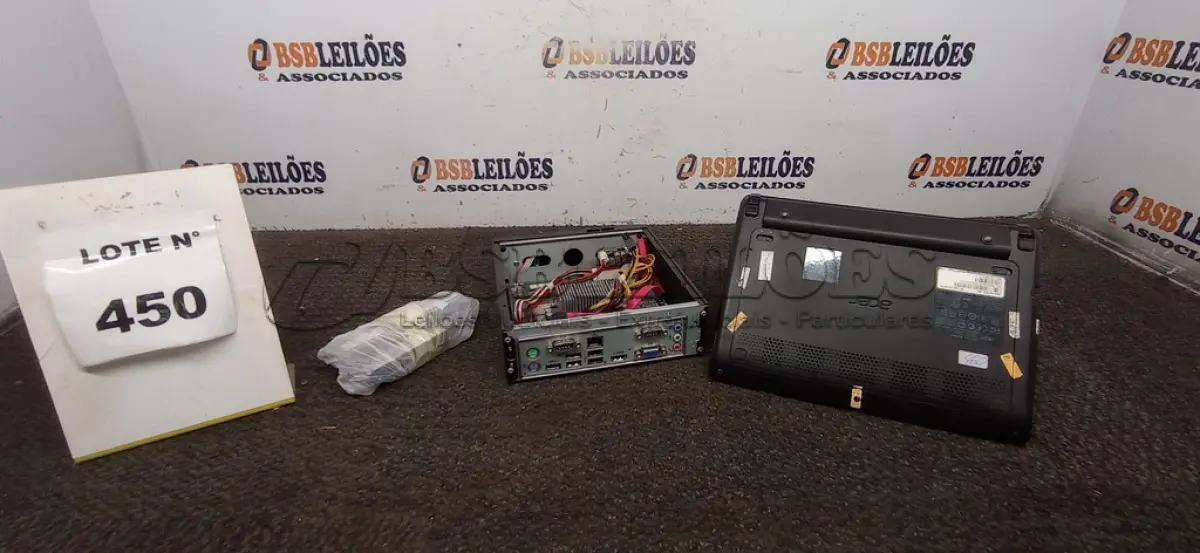 LOTE 450 -  01 NETEBOOK , 01 MINI PC E MEMÓRIAS AVULSA.  (NO ESTADO) ATENÇÃO! FAZER A VISITAÇÃO ANTES DE ARREMATAR, NÃO SABEMOS SE FUNCIONA, LEILÃO NÃO TEM GARANTIA E NEM DEVOLUÇÃO, SUJEITO A POSSÍVEIS AVARIAS VISÍVEIS/OCULTAS E/OU AUSÊNCIA DE COMPONENTES.