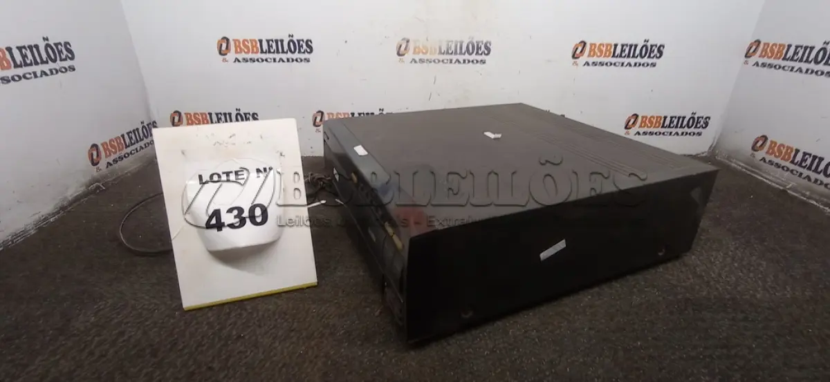 LOTE 430 -   01 MULTIPLAY PIONEER CD COV;LD PLAYER CLD-M90 (NO ESTADO) ATENÇÃO! FAZER A VISITAÇÃO ANTES DE ARREMATAR, NÃO SABEMOS SE FUNCIONA, LEILÃO NÃO TEM GARANTIA E NEM DEVOLUÇÃO, SUJEITO A POSSÍVEIS AVARIAS VISÍVEIS/OCULTAS E/OU AUSÊNCIA DE COMPONENTES.