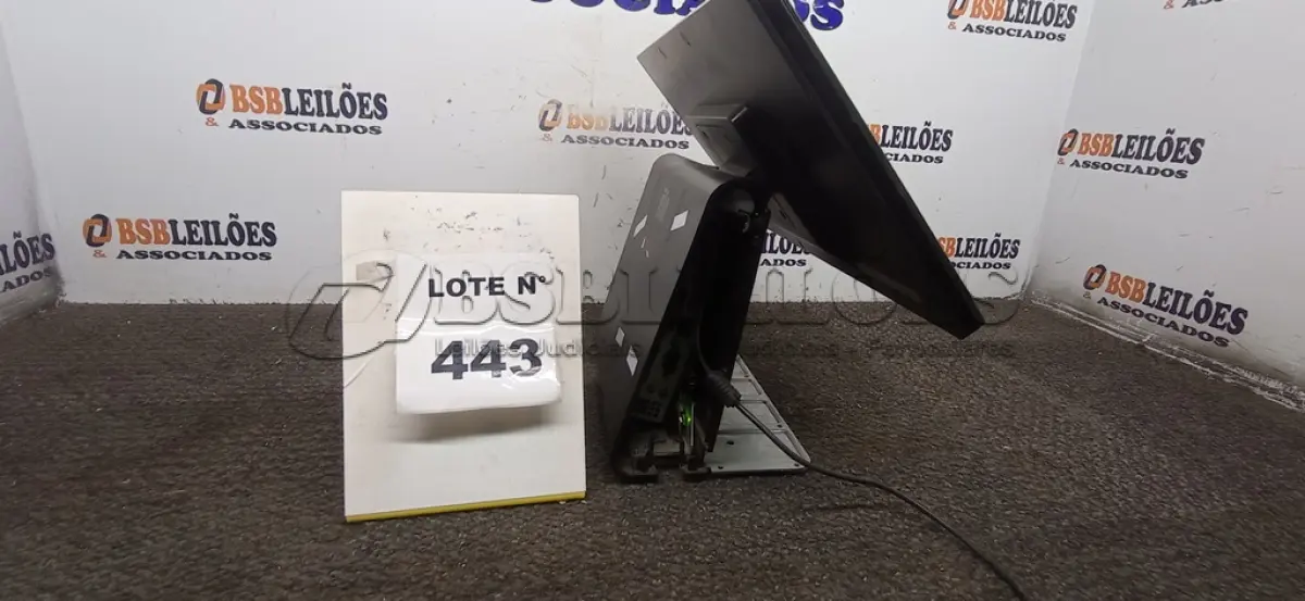 LOTE 443 - 01 MONITOR COM MINI CPU MARCA ELO . (NO ESTADO) ATENÇÃO! FAZER A VISITAÇÃO ANTES DE ARREMATAR, NÃO SABEMOS SE FUNCIONA, LEILÃO NÃO TEM GARANTIA E NEM DEVOLUÇÃO, SUJEITO A POSSÍVEIS AVARIAS VISÍVEIS/OCULTAS E/OU AUSÊNCIA DE COMPONENTES.