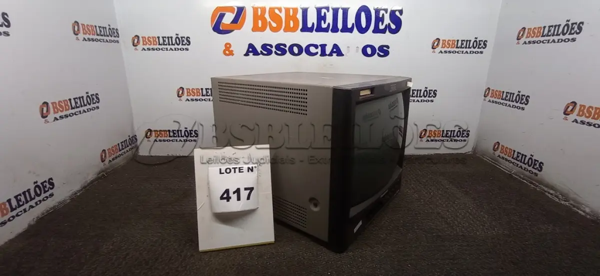 LOTE 417 -  01 MONITOR DE VÍDEO PANASONIC.  (NO ESTADO) ATENÇÃO! FAZER A VISITAÇÃO ANTES DE ARREMATAR, NÃO SABEMOS SE FUNCIONA, LEILÃO NÃO TEM GARANTIA E NEM DEVOLUÇÃO, SUJEITO A POSSÍVEIS AVARIAS VISÍVEIS/OCULTAS E/OU AUSÊNCIA DE COMPONENTES.