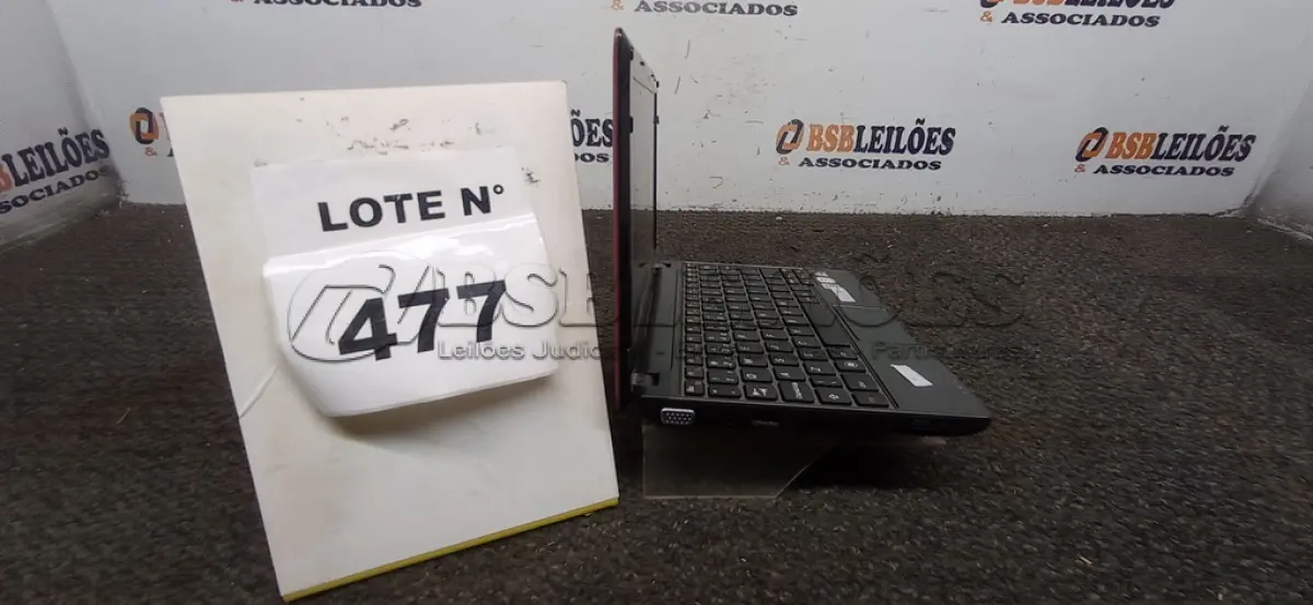 LOTE 477 -  01 NETEBOOK LENOVO SEM FONTE. (NO ESTADO) ATENÇÃO! FAZER A VISITAÇÃO ANTES DE ARREMATAR, NÃO SABEMOS SE FUNCIONA, LEILÃO NÃO TEM GARANTIA E NEM DEVOLUÇÃO, SUJEITO A POSSÍVEIS AVARIAS VISÍVEIS/OCULTAS E/OU AUSÊNCIA DE COMPONENTES.