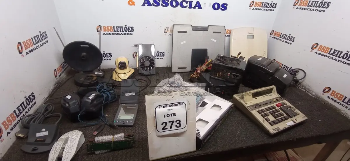 LOTE 273 - 02 BALANÇAS, 01 IMPRESSORA DE CUPOM, 02 FONTES DE ALIMENTAÇÃO, PLACA DE VÍDEO, FONE DE OUVIDO, 01 ANTENA PARA TV E ELETRÔNICOS DIVERSOS. (NO ESTADO) ATENÇÃO! FAZER A VISITAÇÃO ANTES DE ARREMATAR, NÃO SABEMOS SE FUNCIONA, LEILÃO NÃO TEM GARANTIA E NEM DEVOLUÇÃO, SUJEITO A POSSÍVEIS AVARIAS VISÍVEIS/OCULTAS E/OU AUSÊNCIA DE COMPONENTES.