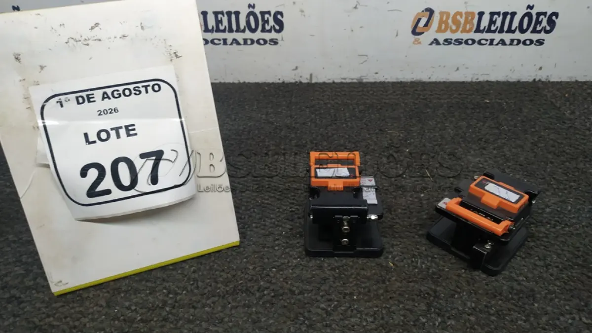 LOTE 207 - 02 CLIVADORES DE FIBRA ÓTICA. (NO ESTADO) ATENÇÃO! FAZER A VISITAÇÃO ANTES DE ARREMATAR, NÃO SABEMOS SE FUNCIONA, LEILÃO NÃO TEM GARANTIA E NEM DEVOLUÇÃO, SUJEITO A POSSÍVEIS AVARIAS VISÍVEIS/OCULTAS E/OU AUSÊNCIA DE COMPONENTES.