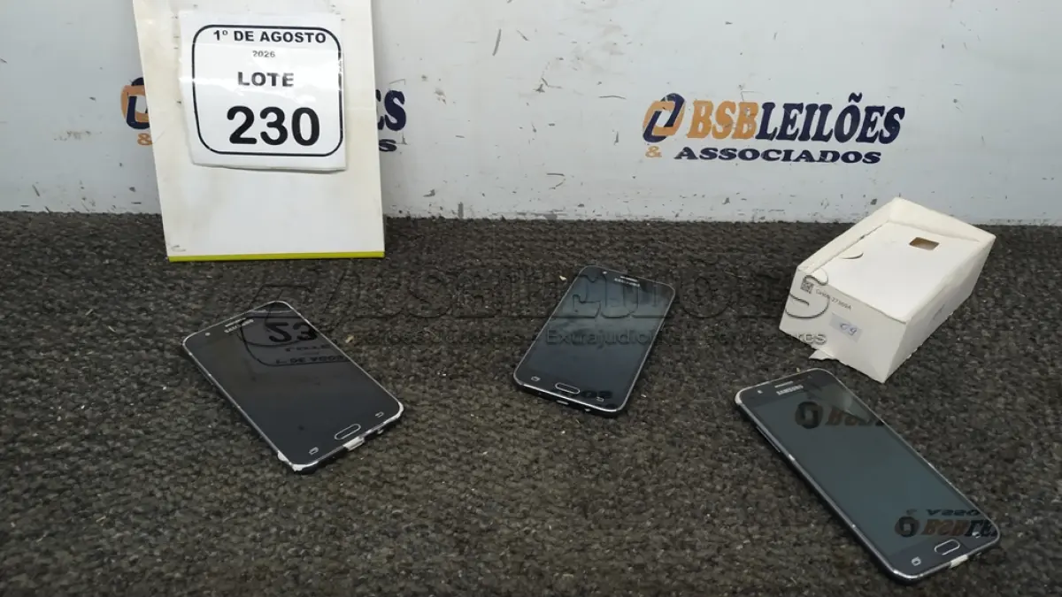 LOTE 230 - 03 CELULARES SAMSUNG MODELO J5. (NO ESTADO) ATENÇÃO! FAZER A VISITAÇÃO ANTES DE ARREMATAR, NÃO SABEMOS SE FUNCIONA, LEILÃO NÃO TEM GARANTIA E NEM DEVOLUÇÃO, SUJEITO A POSSÍVEIS AVARIAS VISÍVEIS/OCULTAS E/OU AUSÊNCIA DE COMPONENTES.