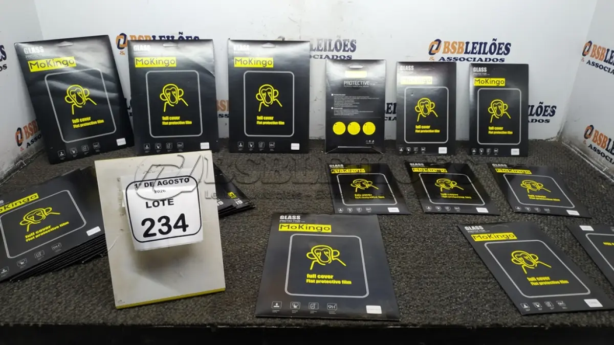 LOTE 234 - 30 PELÍCULAS DE PROTEÇÃO PARA TABLETS E IPAD. (NO ESTADO) ATENÇÃO! FAZER A VISITAÇÃO ANTES DE ARREMATAR, NÃO SABEMOS SE FUNCIONA, LEILÃO NÃO TEM GARANTIA E NEM DEVOLUÇÃO, SUJEITO A POSSÍVEIS AVARIAS VISÍVEIS/OCULTAS E/OU AUSÊNCIA DE COMPONENTES.