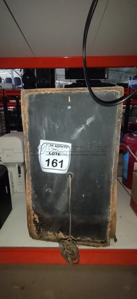 LOTE 161 - 01 TOCA DISCOS MODELO MS-7 COM 01 CAIXA DE SOM MARCA GRADIENTE. (NO ESTADO) ATENÇÃO! FAZER A VISITAÇÃO ANTES DE ARREMATAR, NÃO SABEMOS SE FUNCIONA, LEILÃO NÃO TEM GARANTIA E NEM DEVOLUÇÃO, SUJEITO A POSSÍVEIS AVARIAS VISÍVEIS/OCULTAS E/OU AUSÊNCIA DE COMPONENTES.