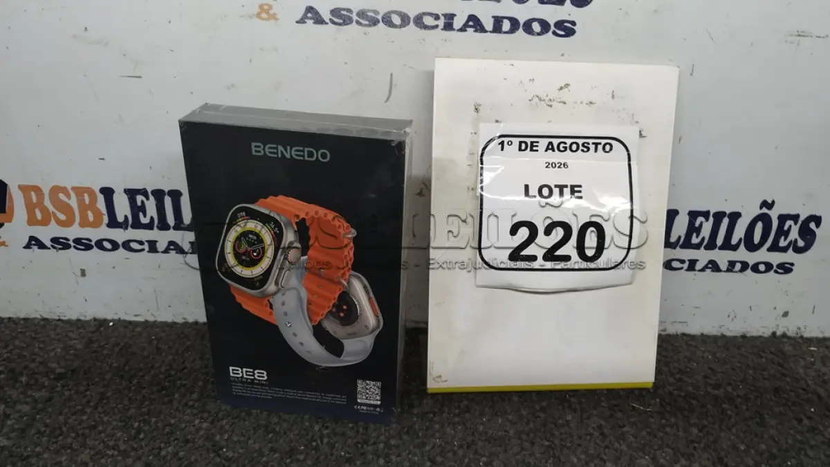 LOTE 220 - 01 SMART WATCH MODELO BE8 ULTRA MINI MARCA BENEDO. (NO ESTADO) ATENÇÃO! FAZER A VISITAÇÃO ANTES DE ARREMATAR, NÃO SABEMOS SE FUNCIONA, LEILÃO NÃO TEM GARANTIA E NEM DEVOLUÇÃO, SUJEITO A POSSÍVEIS AVARIAS VISÍVEIS/OCULTAS E/OU AUSÊNCIA DE COMPONENTES.