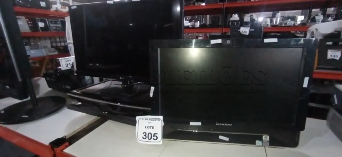 LOTE 305 - 02 ALL IN ONE MARCAS POSITIVO E AOC E 02 MONITORES. (NO ESTADO) ATENÇÃO! FAZER A VISITAÇÃO ANTES DE ARREMATAR, NÃO SABEMOS SE FUNCIONA, LEILÃO NÃO TEM GARANTIA E NEM DEVOLUÇÃO, SUJEITO A POSSÍVEIS AVARIAS VISÍVEIS/OCULTAS E/OU AUSÊNCIA DE COMPONENTES.