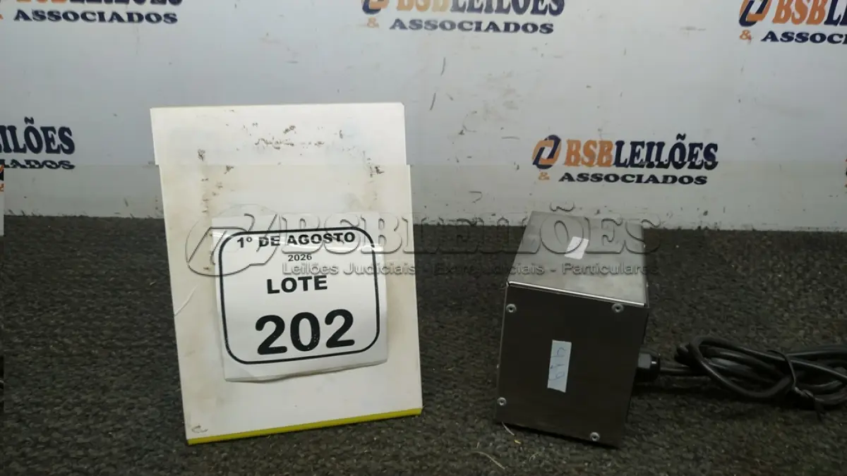 LOTE 202 - 01 GERENCIADOR DE ENERGIA MODELO PMX MARCA PENTACÚSTICA. (NO ESTADO) ATENÇÃO! FAZER A VISITAÇÃO ANTES DE ARREMATAR, NÃO SABEMOS SE FUNCIONA, LEILÃO NÃO TEM GARANTIA E NEM DEVOLUÇÃO, SUJEITO A POSSÍVEIS AVARIAS VISÍVEIS/OCULTAS E/OU AUSÊNCIA DE COMPONENTES.