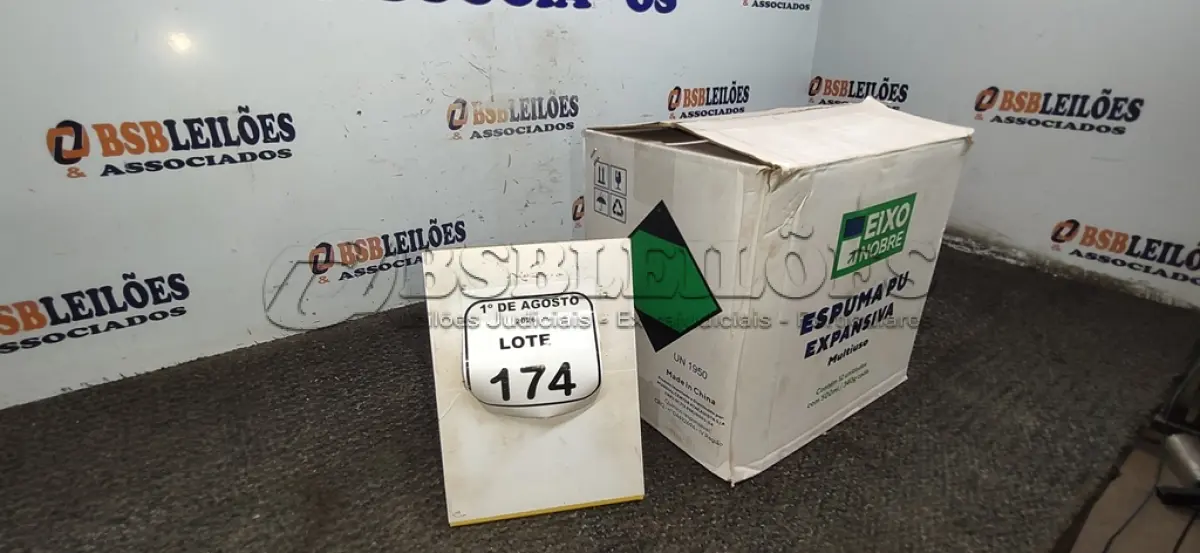 LOTE 174 - 01 CAIXA COM 24 SILICONES ACÉTICO INCOLOR DE 240G CADA MARCA MONUMENTAL. (NO ESTADO) ATENÇÃO! FAZER A VISITAÇÃO ANTES DE ARREMATAR, NÃO SABEMOS SE FUNCIONA, LEILÃO NÃO TEM GARANTIA E NEM DEVOLUÇÃO, SUJEITO A POSSÍVEIS AVARIAS VISÍVEIS/OCULTAS E/OU AUSÊNCIA DE COMPONENTES.