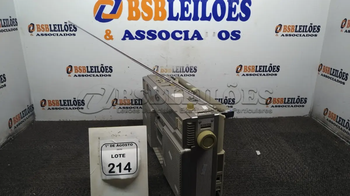 LOTE 214 - 01 RÁDIO CASSETE GRAVADOR MODELO RG800 MARCA POLYVOX. (NO ESTADO) ATENÇÃO! FAZER A VISITAÇÃO ANTES DE ARREMATAR, NÃO SABEMOS SE FUNCIONA, LEILÃO NÃO TEM GARANTIA E NEM DEVOLUÇÃO, SUJEITO A POSSÍVEIS AVARIAS VISÍVEIS/OCULTAS E/OU AUSÊNCIA DE COMPONENTES.