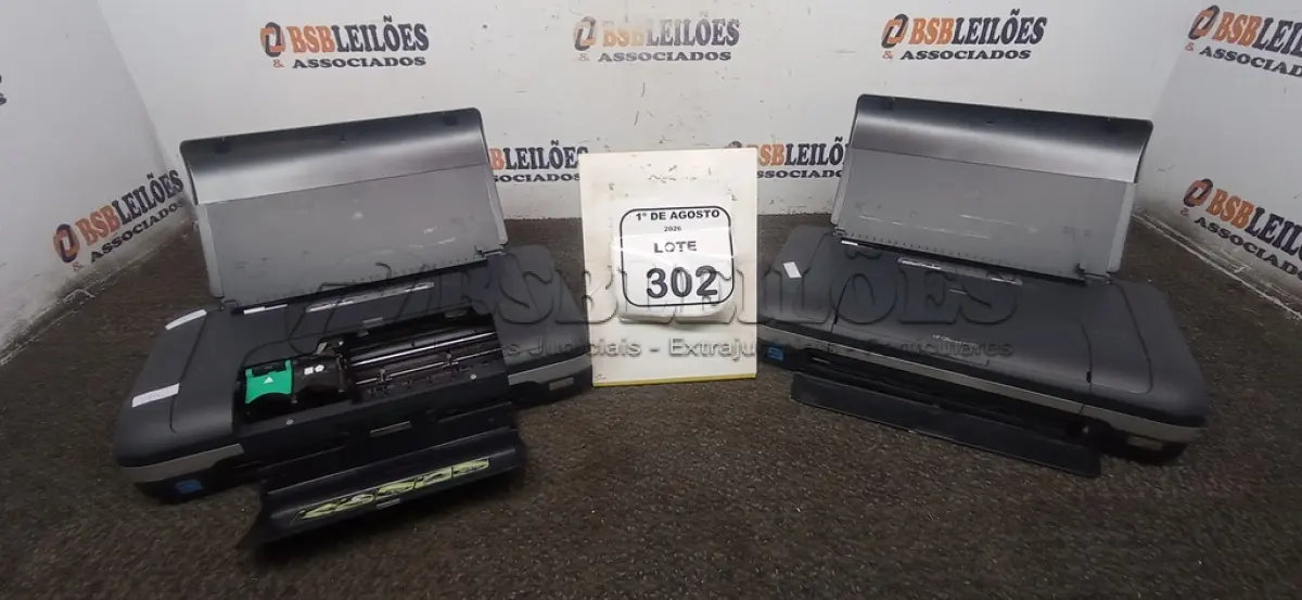 LOTE 302 - 02 IMPRESSORAS PORTÁTEIS MODELO OFFICEJET H470. (NO ESTADO) ATENÇÃO! FAZER A VISITAÇÃO ANTES DE ARREMATAR, NÃO SABEMOS SE FUNCIONA, LEILÃO NÃO TEM GARANTIA E NEM DEVOLUÇÃO, SUJEITO A POSSÍVEIS AVARIAS VISÍVEIS/OCULTAS E/OU AUSÊNCIA DE COMPONENTES.