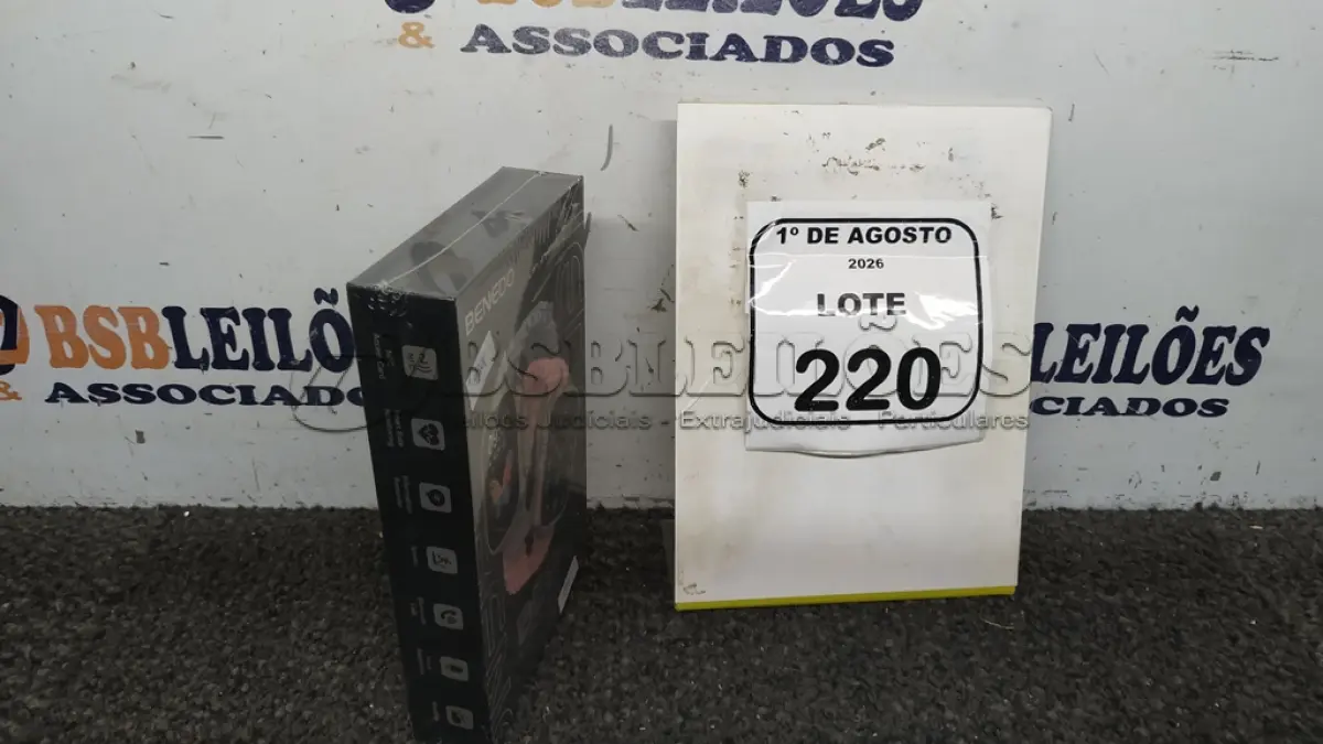 LOTE 220 - 01 SMART WATCH MODELO BE8 ULTRA MINI MARCA BENEDO. (NO ESTADO) ATENÇÃO! FAZER A VISITAÇÃO ANTES DE ARREMATAR, NÃO SABEMOS SE FUNCIONA, LEILÃO NÃO TEM GARANTIA E NEM DEVOLUÇÃO, SUJEITO A POSSÍVEIS AVARIAS VISÍVEIS/OCULTAS E/OU AUSÊNCIA DE COMPONENTES.