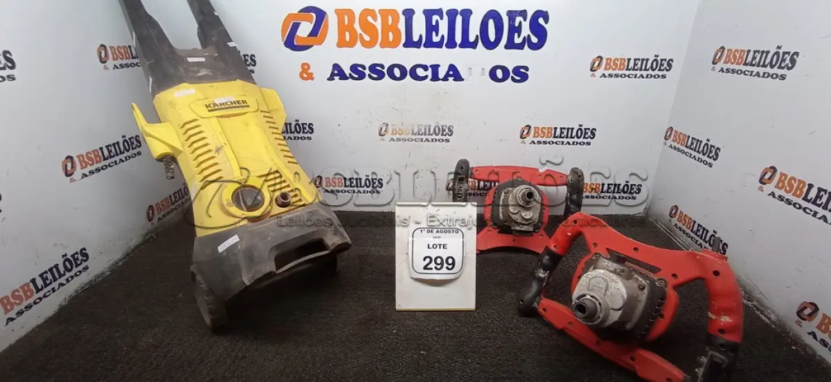 LOTE 299 - 01 MÁQUINA DE ALTA PRESSÃO INCOMPLETA KARCHER E 02 MISTURADORES DE ARGAMASSA. (NO ESTADO) ATENÇÃO! FAZER A VISITAÇÃO ANTES DE ARREMATAR, NÃO SABEMOS SE FUNCIONA, LEILÃO NÃO TEM GARANTIA E NEM DEVOLUÇÃO, SUJEITO A POSSÍVEIS AVARIAS VISÍVEIS/OCULTAS E/OU AUSÊNCIA DE COMPONENTES.