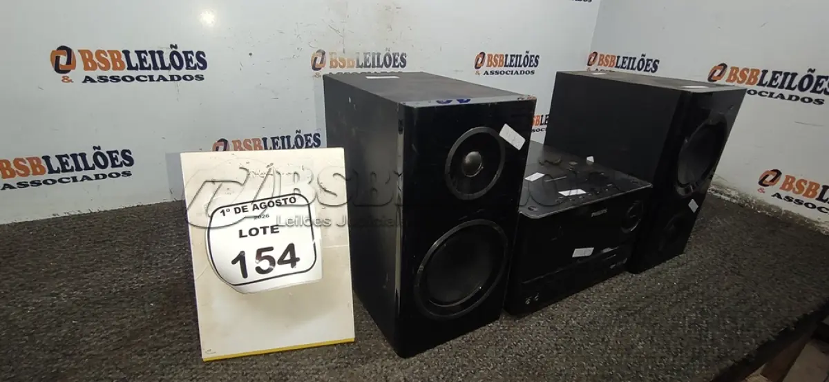 LOTE 154 - 01 MICRO SYSTEM MODELO MCM300 COM 02 CAIXAS MARCA PHILIPS. (NO ESTADO) ATENÇÃO! FAZER A VISITAÇÃO ANTES DE ARREMATAR, NÃO SABEMOS SE FUNCIONA, LEILÃO NÃO TEM GARANTIA E NEM DEVOLUÇÃO, SUJEITO A POSSÍVEIS AVARIAS VISÍVEIS/OCULTAS E/OU AUSÊNCIA DE COMPONENTES.