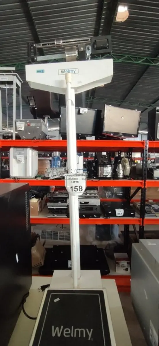 LOTE 158 - 01 BALANÇA ANTROPOMÉTRICA MARCA WELMY. (NO ESTADO) ATENÇÃO! FAZER A VISITAÇÃO ANTES DE ARREMATAR, NÃO SABEMOS SE FUNCIONA, LEILÃO NÃO TEM GARANTIA E NEM DEVOLUÇÃO, SUJEITO A POSSÍVEIS AVARIAS VISÍVEIS/OCULTAS E/OU AUSÊNCIA DE COMPONENTES.