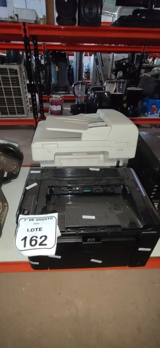 LOTE 162 - 01 IMPRESSORA MODELO CE 749 MRCA HP E 01 IMPRESSORA MODELO PE220 MARCA XEROX. (NO ESTADO) ATENÇÃO! FAZER A VISITAÇÃO ANTES DE ARREMATAR, NÃO SABEMOS SE FUNCIONA, LEILÃO NÃO TEM GARANTIA E NEM DEVOLUÇÃO, SUJEITO A POSSÍVEIS AVARIAS VISÍVEIS/OCULTAS E/OU AUSÊNCIA DE COMPONENTES.