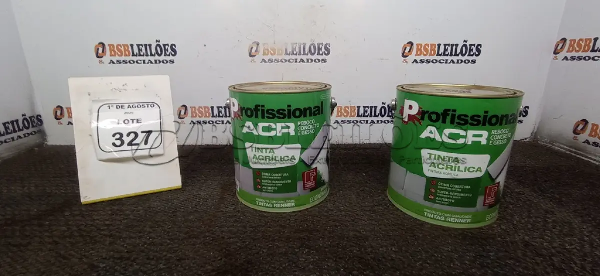 LOTE 327 - 02 LATAS DE TINTA ACRÍLICA DE 3,6L NA COR LUAR DO SERTÃO FOSCO MARCA PROFISSIONAL ACR. (NO ESTADO) ATENÇÃO! FAZER A VISITAÇÃO ANTES DE ARREMATAR, NÃO SABEMOS SE FUNCIONA, LEILÃO NÃO TEM GARANTIA E NEM DEVOLUÇÃO, SUJEITO A POSSÍVEIS AVARIAS VISÍVEIS/OCULTAS E/OU AUSÊNCIA DE COMPONENTES.
