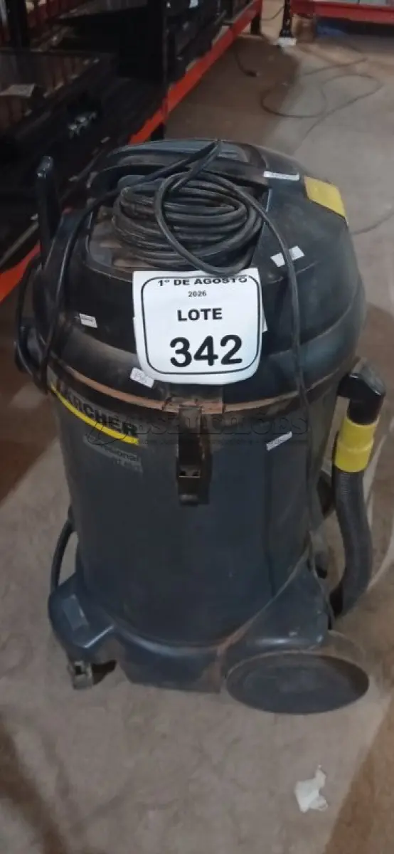 LOTE 342 - 01 ASPIRADOR INDUSTRIAL MODELO NT 48/1 MARCA KARCHER INCOMPLETO. (NO ESTADO) ATENÇÃO! FAZER A VISITAÇÃO ANTES DE ARREMATAR, NÃO SABEMOS SE FUNCIONA, LEILÃO NÃO TEM GARANTIA E NEM DEVOLUÇÃO, SUJEITO A POSSÍVEIS AVARIAS VISÍVEIS/OCULTAS E/OU AUSÊNCIA DE COMPONENTES.