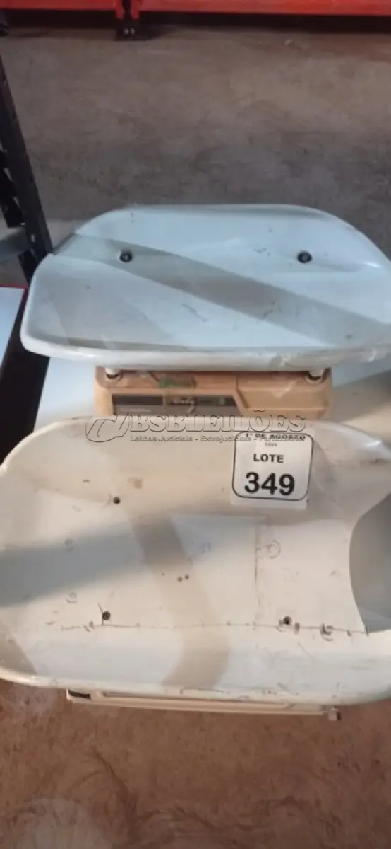 LOTE 349 - 02 BALANÇAS PEDIÁTRICAS. (NO ESTADO) ATENÇÃO! FAZER A VISITAÇÃO ANTES DE ARREMATAR, NÃO SABEMOS SE FUNCIONA, LEILÃO NÃO TEM GARANTIA E NEM DEVOLUÇÃO, SUJEITO A POSSÍVEIS AVARIAS VISÍVEIS/OCULTAS E/OU AUSÊNCIA DE COMPONENTES.