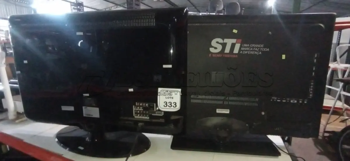 LOTE 333 - 02 TVS DE 40’’ MARCAS STI E SAMSUNG PARA RETIRADA DE PEÇAS. (NO ESTADO) ATENÇÃO! FAZER A VISITAÇÃO ANTES DE ARREMATAR, NÃO SABEMOS SE FUNCIONA, LEILÃO NÃO TEM GARANTIA E NEM DEVOLUÇÃO, SUJEITO A POSSÍVEIS AVARIAS VISÍVEIS/OCULTAS E/OU AUSÊNCIA DE COMPONENTES.