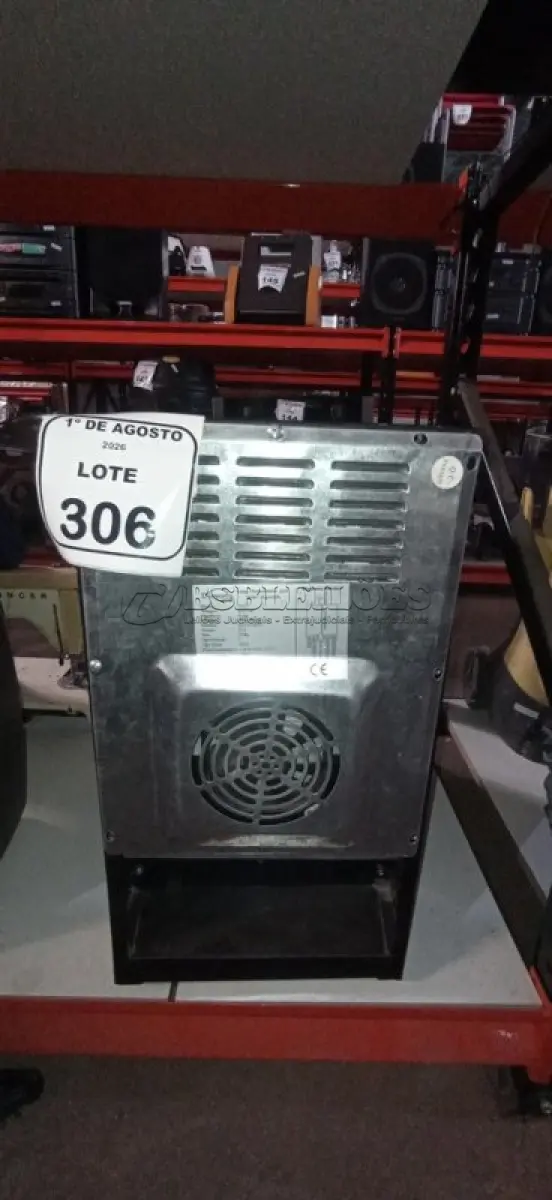 LOTE 306 - 01 ADEGA 220V MARCA DYNASTY. (NO ESTADO) ATENÇÃO! FAZER A VISITAÇÃO ANTES DE ARREMATAR, NÃO SABEMOS SE FUNCIONA, LEILÃO NÃO TEM GARANTIA E NEM DEVOLUÇÃO, SUJEITO A POSSÍVEIS AVARIAS VISÍVEIS/OCULTAS E/OU AUSÊNCIA DE COMPONENTES.