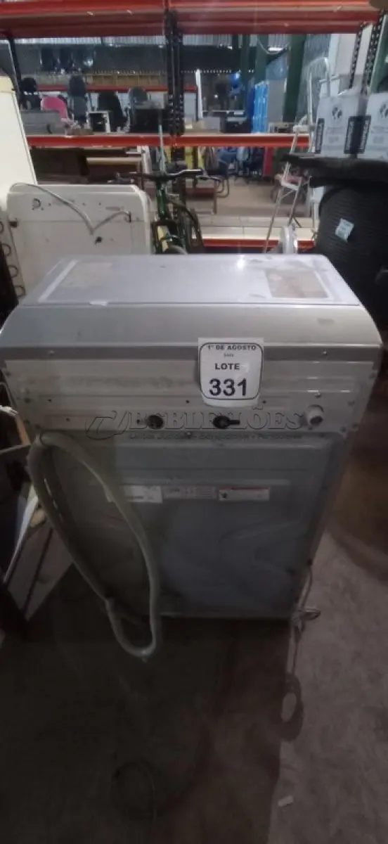 LOTE 331 - 01 LAVA E SECA MARCA BRASTEMP. (NO ESTADO) ATENÇÃO! FAZER A VISITAÇÃO ANTES DE ARREMATAR, NÃO SABEMOS SE FUNCIONA, LEILÃO NÃO TEM GARANTIA E NEM DEVOLUÇÃO, SUJEITO A POSSÍVEIS AVARIAS VISÍVEIS/OCULTAS E/OU AUSÊNCIA DE COMPONENTES.