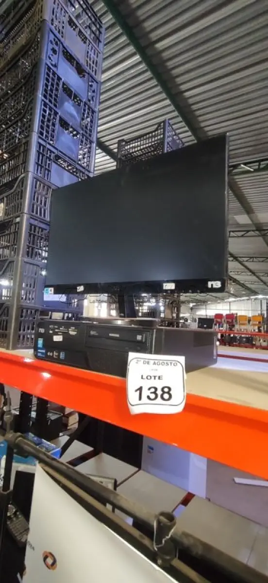 LOTE 138 - 01 MONITOR MARCA AOC E 01 CPU MARCA SAMSUNG. (NO ESTADO) ATENÇÃO! FAZER A VISITAÇÃO ANTES DE ARREMATAR, NÃO SABEMOS SE FUNCIONA, LEILÃO NÃO TEM GARANTIA E NEM DEVOLUÇÃO, SUJEITO A POSSÍVEIS AVARIAS VISÍVEIS/OCULTAS E/OU AUSÊNCIA DE COMPONENTES.