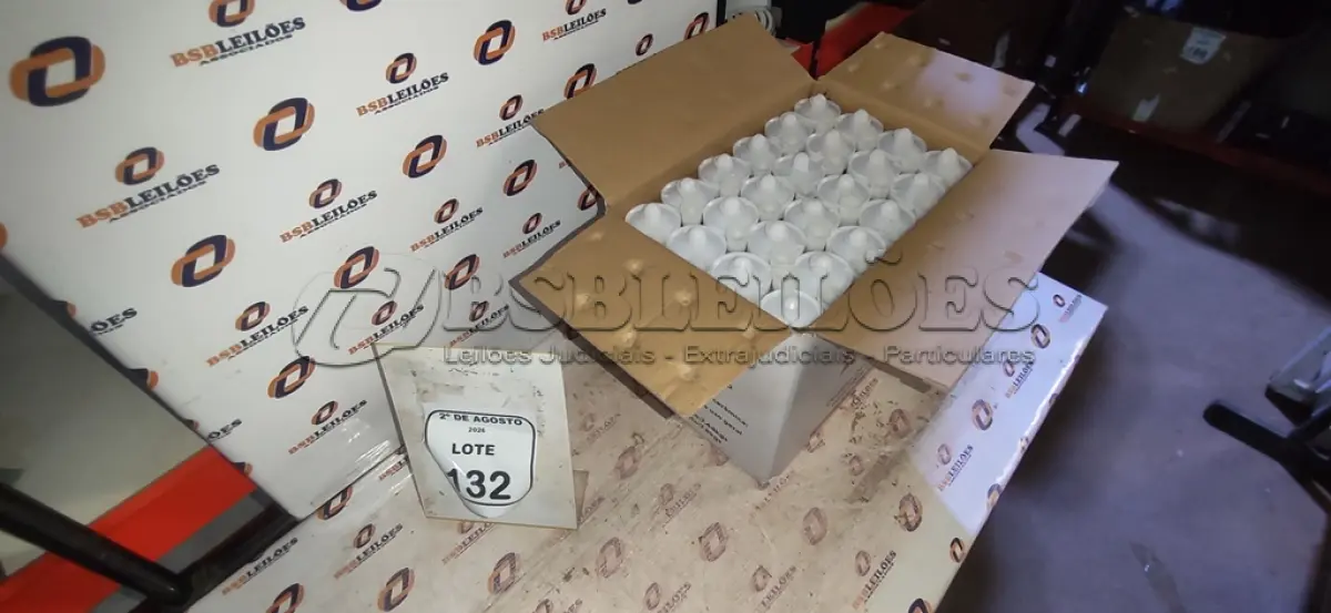 LOTE 132 - 24 UNIDADES DE SILICONE ACÉTICO INCOLOR COM 240G CADA MARCA MONUMENTAL. (NO ESTADO) ATENÇÃO! FAZER A VISITAÇÃO ANTES DE ARREMATAR, NÃO SABEMOS SE FUNCIONA, LEILÃO NÃO TEM GARANTIA E NEM DEVOLUÇÃO, SUJEITO A POSSÍVEIS AVARIAS VISÍVEIS/OCULTAS E/OU AUSÊNCIA DE COMPONENTES.