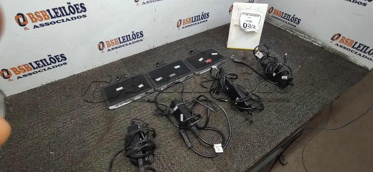 LOTE 032 - 03 MINIS COMPUTADORES TERMINAIS MARCA WYSE. (NO ESTADO) ATENÇÃO! FAZER A VISITAÇÃO ANTES DE ARREMATAR, NÃO SABEMOS SE FUNCIONA, LEILÃO NÃO TEM GARANTIA E NEM DEVOLUÇÃO, SUJEITO A POSSÍVEIS AVARIAS VISÍVEIS/OCULTAS E/OU AUSÊNCIA DE COMPONENTES.