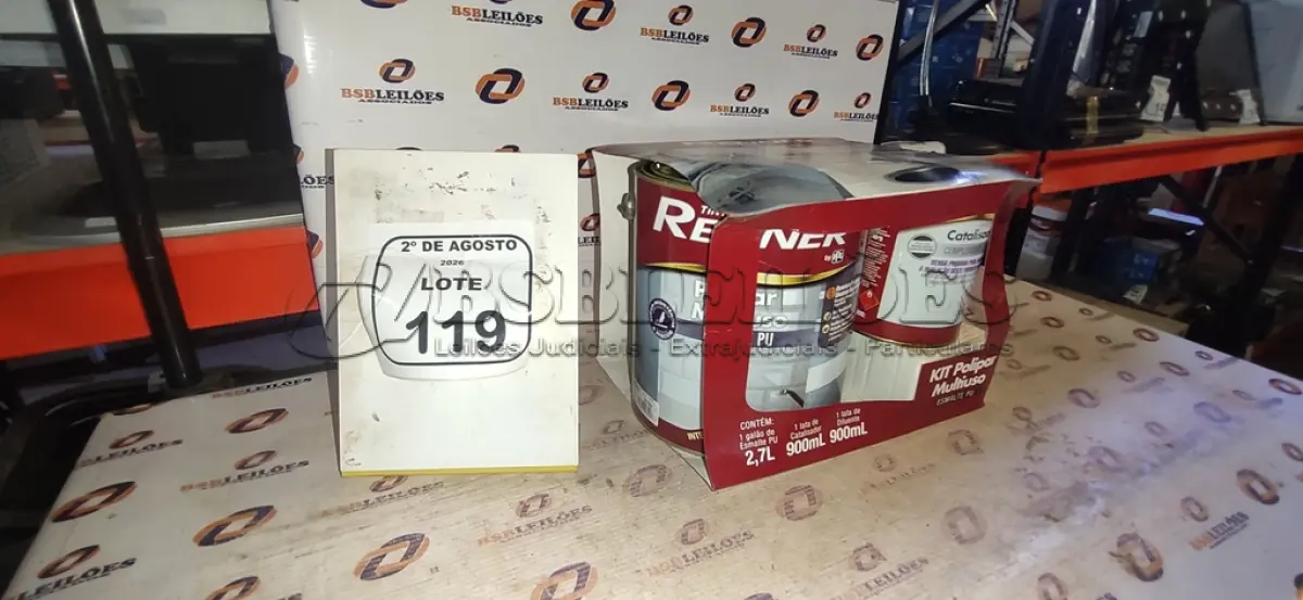 LOTE 119 - 01 LATA DE ESMALTE PU DE 2,7L, 01 LATA DE CATALIZADOR DE 900ML E 01 LATA DE DILUENTE DE 900ML. (NO ESTADO) ATENÇÃO! FAZER A VISITAÇÃO ANTES DE ARREMATAR, NÃO SABEMOS SE FUNCIONA, LEILÃO NÃO TEM GARANTIA E NEM DEVOLUÇÃO, SUJEITO A POSSÍVEIS AVARIAS VISÍVEIS/OCULTAS E/OU AUSÊNCIA DE COMPONENTES.