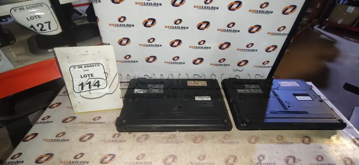 LOTE 114 - 02 NOTEBOOKS MARCA COMPAQ SEM FONTE. (NO ESTADO) ATENÇÃO! FAZER A VISITAÇÃO ANTES DE ARREMATAR, NÃO SABEMOS SE FUNCIONA, LEILÃO NÃO TEM GARANTIA E NEM DEVOLUÇÃO, SUJEITO A POSSÍVEIS AVARIAS VISÍVEIS/OCULTAS E/OU AUSÊNCIA DE COMPONENTES.
