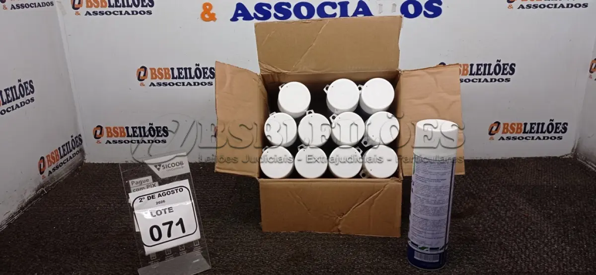 LOTE 071 - 12 UNIDADES DE ESPUMA PU EXPANSIVA MULTIUSO DE 500ML CADA MARCA EIXO NOBRE. (NO ESTADO) ATENÇÃO! FAZER A VISITAÇÃO ANTES DE ARREMATAR, NÃO SABEMOS SE FUNCIONA, LEILÃO NÃO TEM GARANTIA E NEM DEVOLUÇÃO, SUJEITO A POSSÍVEIS AVARIAS VISÍVEIS/OCULTAS E/OU AUSÊNCIA DE COMPONENTES.