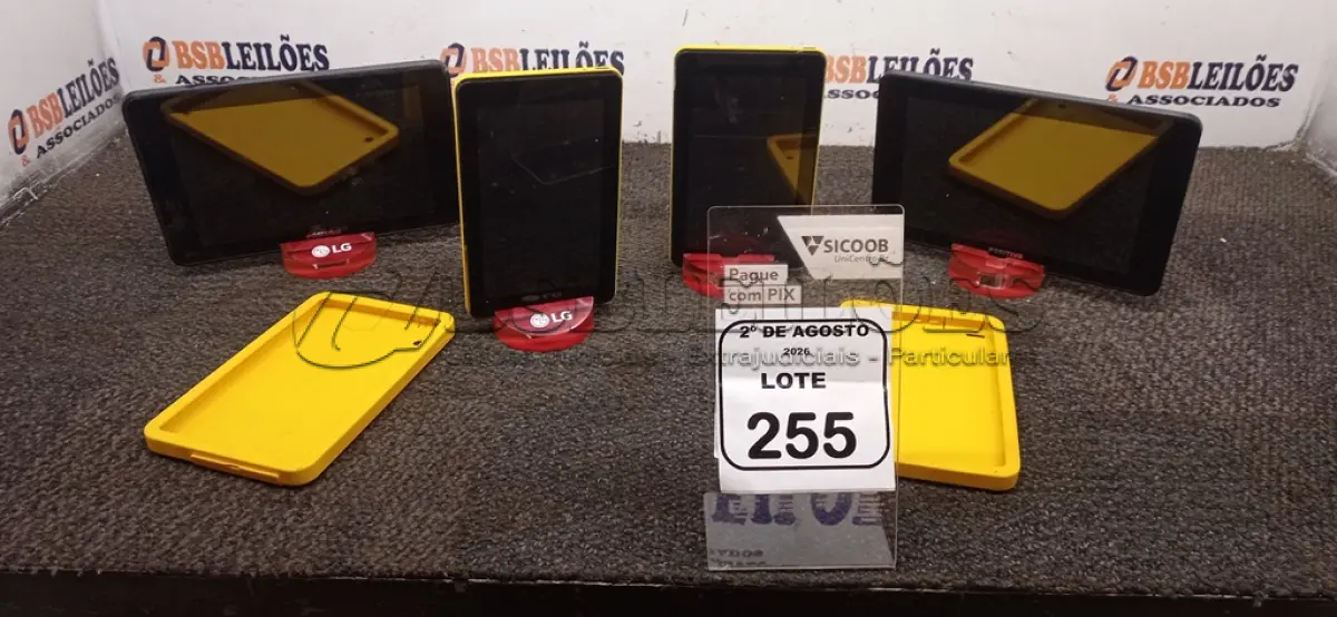 LOTE 255 - 04 TABLETS SEM FONTES. (NO ESTADO) ATENÇÃO! FAZER A VISITAÇÃO ANTES DE ARREMATAR, NÃO SABEMOS SE FUNCIONA, LEILÃO NÃO TEM GARANTIA E NEM DEVOLUÇÃO, SUJEITO A POSSÍVEIS AVARIAS VISÍVEIS/OCULTAS E/OU AUSÊNCIA DE COMPONENTES.