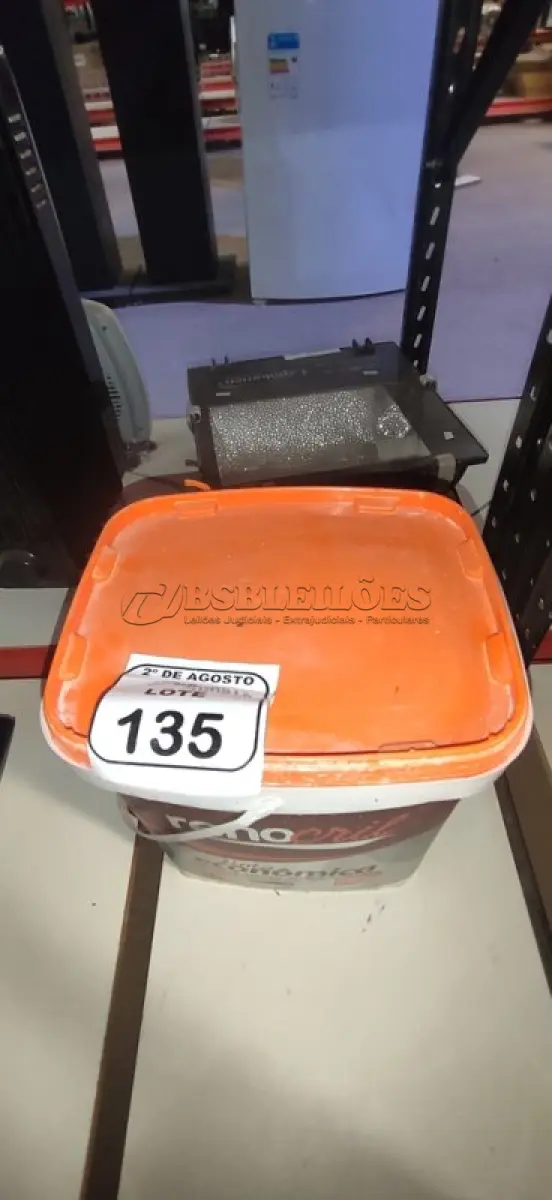 LOTE 135 - 01 BALDE DE SELADOR 16L MARCA RENOCRIL. (NO ESTADO) ATENÇÃO! FAZER A VISITAÇÃO ANTES DE ARREMATAR, NÃO SABEMOS SE FUNCIONA, LEILÃO NÃO TEM GARANTIA E NEM DEVOLUÇÃO, SUJEITO A POSSÍVEIS AVARIAS VISÍVEIS/OCULTAS E/OU AUSÊNCIA DE COMPONENTES.