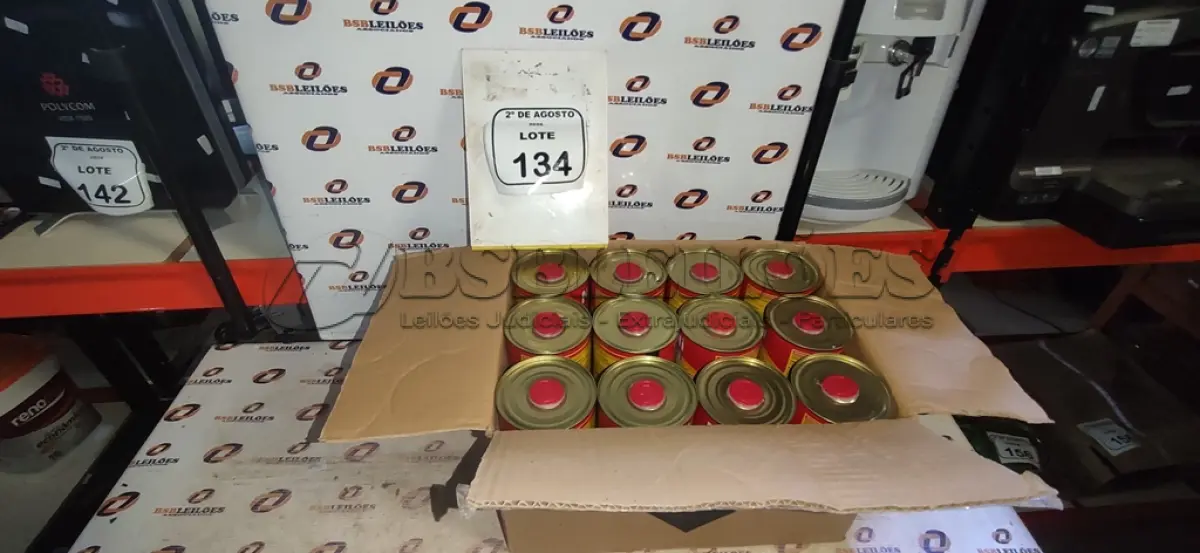 LOTE 134 - 12 LATAS DE REMOVEDORES DE TINTAS E TEXTURA DE 900ML CADA. (NO ESTADO) ATENÇÃO! FAZER A VISITAÇÃO ANTES DE ARREMATAR, NÃO SABEMOS SE FUNCIONA, LEILÃO NÃO TEM GARANTIA E NEM DEVOLUÇÃO, SUJEITO A POSSÍVEIS AVARIAS VISÍVEIS/OCULTAS E/OU AUSÊNCIA DE COMPONENTES.