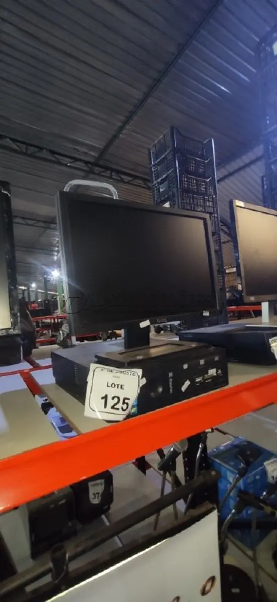 LOTE 125 - 01 MONITOR MARCA DELL E 01 CPU MARCA ITAUTEC. (NO ESTADO) ATENÇÃO! FAZER A VISITAÇÃO ANTES DE ARREMATAR, NÃO SABEMOS SE FUNCIONA, LEILÃO NÃO TEM GARANTIA E NEM DEVOLUÇÃO, SUJEITO A POSSÍVEIS AVARIAS VISÍVEIS/OCULTAS E/OU AUSÊNCIA DE COMPONENTES.